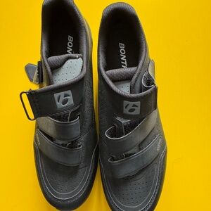 🚴‍♂️ Bontrager Evoke Cycling Shoes - Size 9 US (42 EU) - SPD Cleats Included!